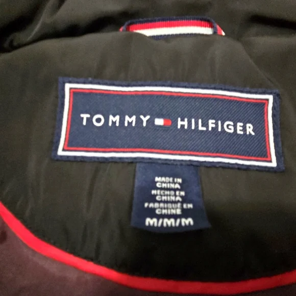 EUC Tommy Hilfiger Black Puffer Vest - Picture 6 of 9
